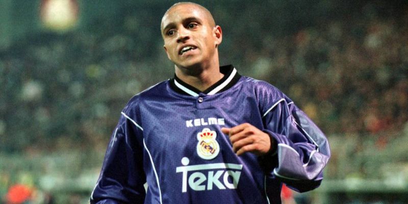 Ít ai biết rằng Roberto Carlos cũng là một tay ném cừ khôi